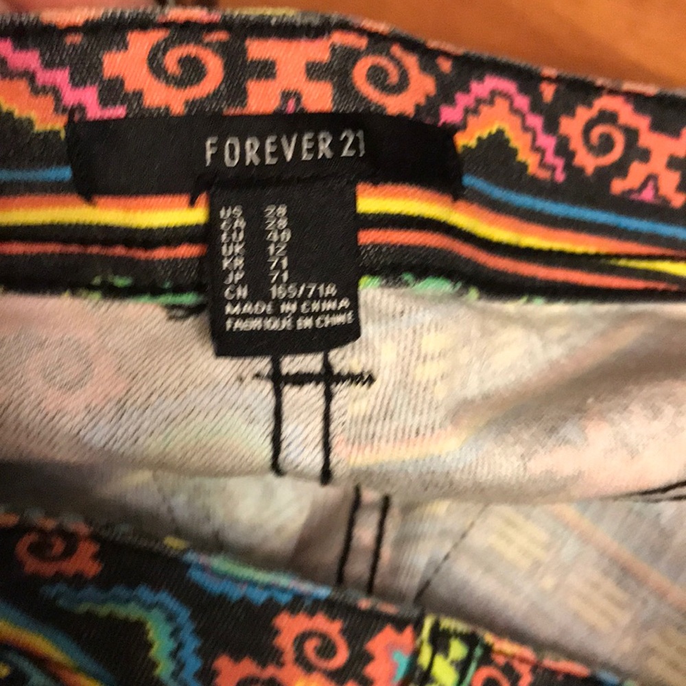 Shorts - Picture 3 of 3